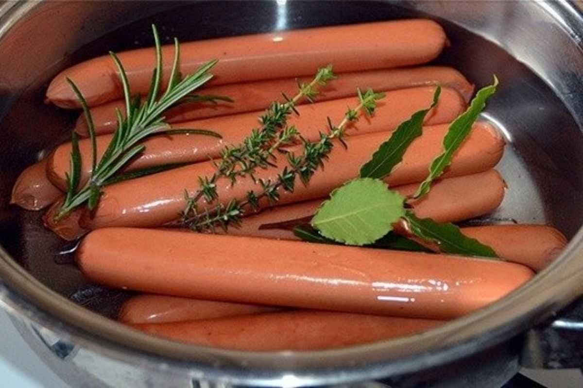 Как приготовить сосиски в домашних условиях