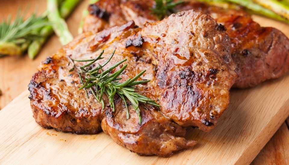 Сколько жарить свинину: варианты приготовления для различных блюд