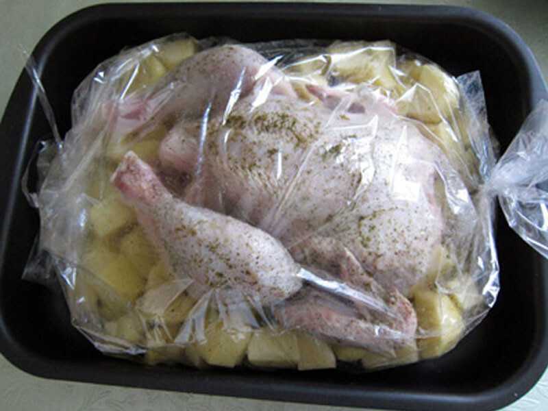 Курица в пакете время запекания